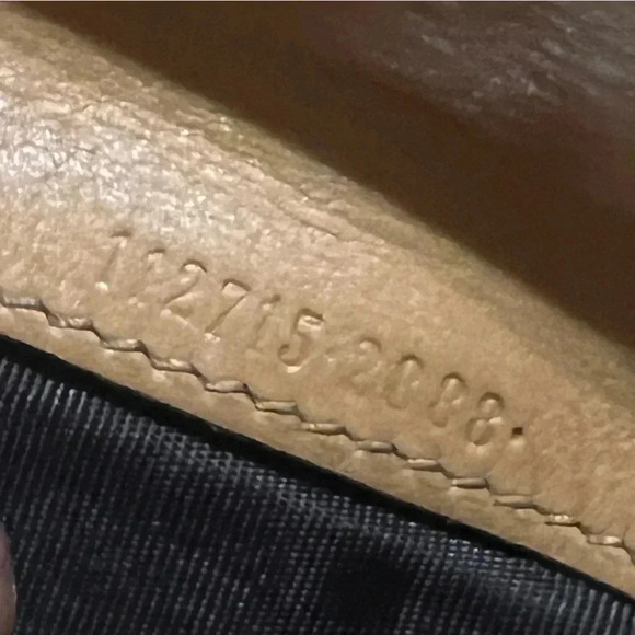 Authentic Gucci Vintage Tan Long Wallet Made In Italy Monogram Women’s - Picture 6 of 15